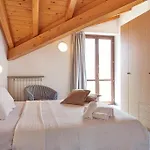Residence Domaso מלון דירות 3*