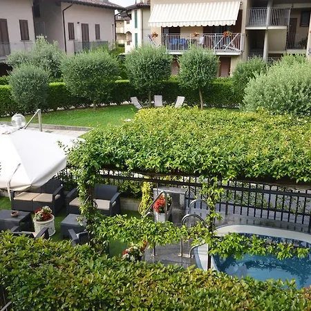 Ξενοδοχείο με διαμερίσματα Residence Domaso 3*