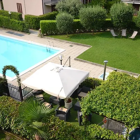 Ξενοδοχείο με διαμερίσματα Residence Domaso