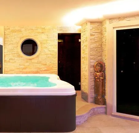 Ξενοδοχείο με διαμερίσματα Residence Domaso