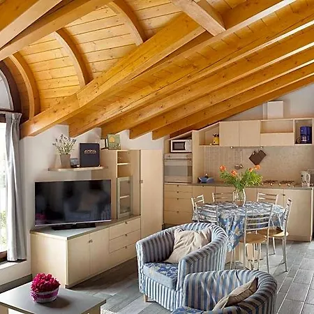 Residence Domaso 3*