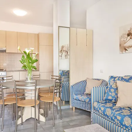 Residence Domaso מלון דירות דומאסו