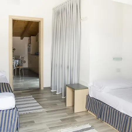 Ξενοδοχείο με διαμερίσματα Residence Domaso Domaso