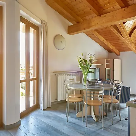 Ξενοδοχείο με διαμερίσματα Residence Domaso Domaso