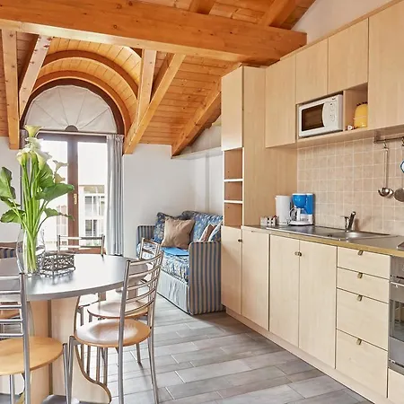 Residence Domaso 3* דומאסו