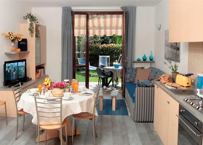 Residence Domaso מלון דירות 3*