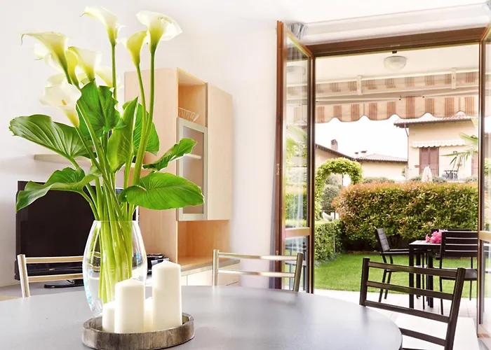 Residence Domaso 3* דומאסו