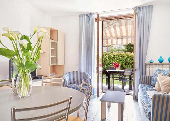 Residence Domaso מלון דירות 3*